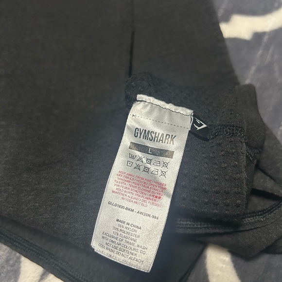 Gymshark women’s  Charcoal Leggings - Picture 4 of 4